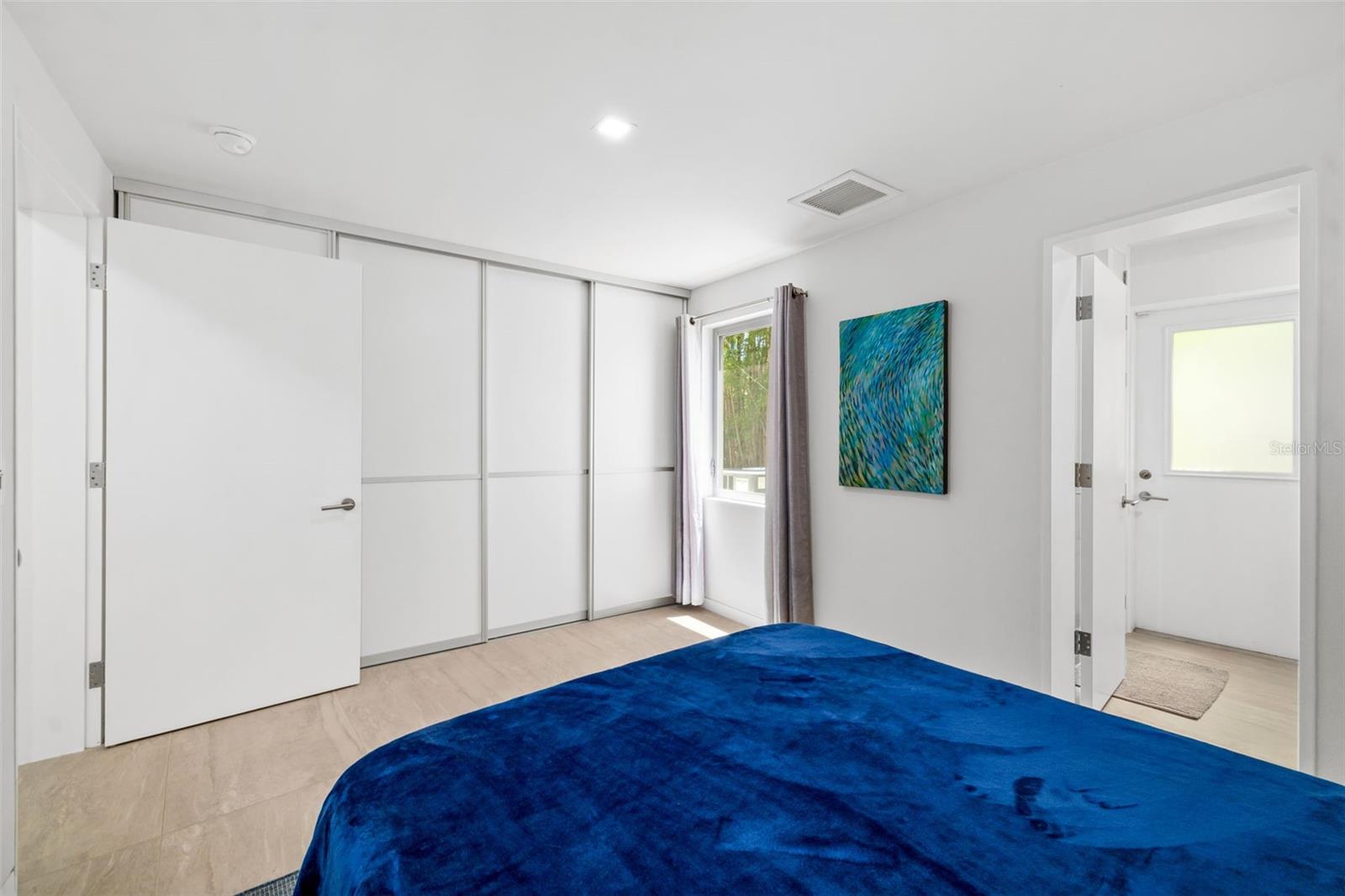 Image 36 of 61 For 904 Virginia Drive