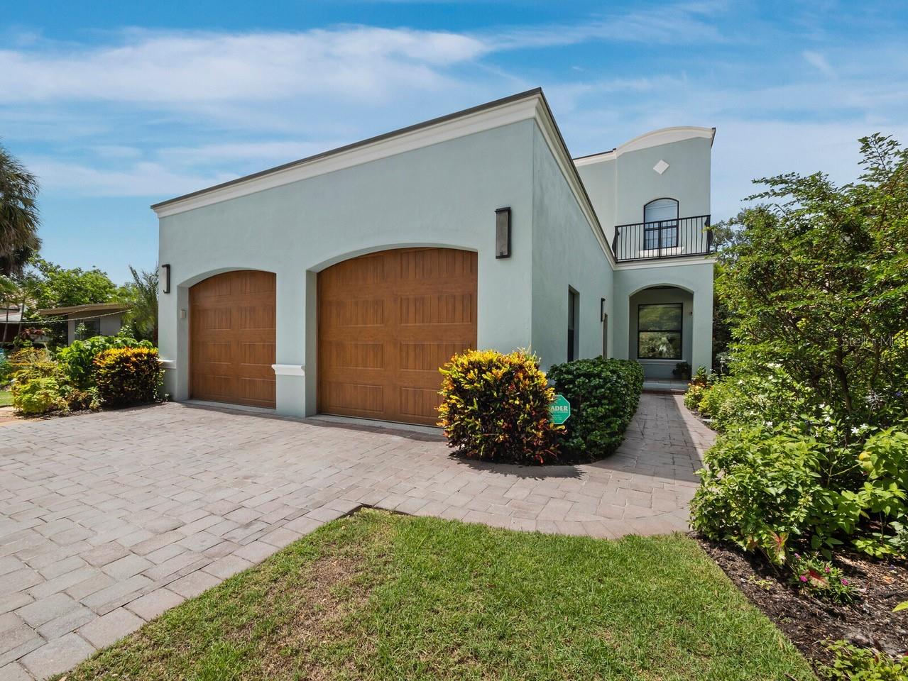 Listing Details for 1884 Grove Street, SARASOTA, FL 34239