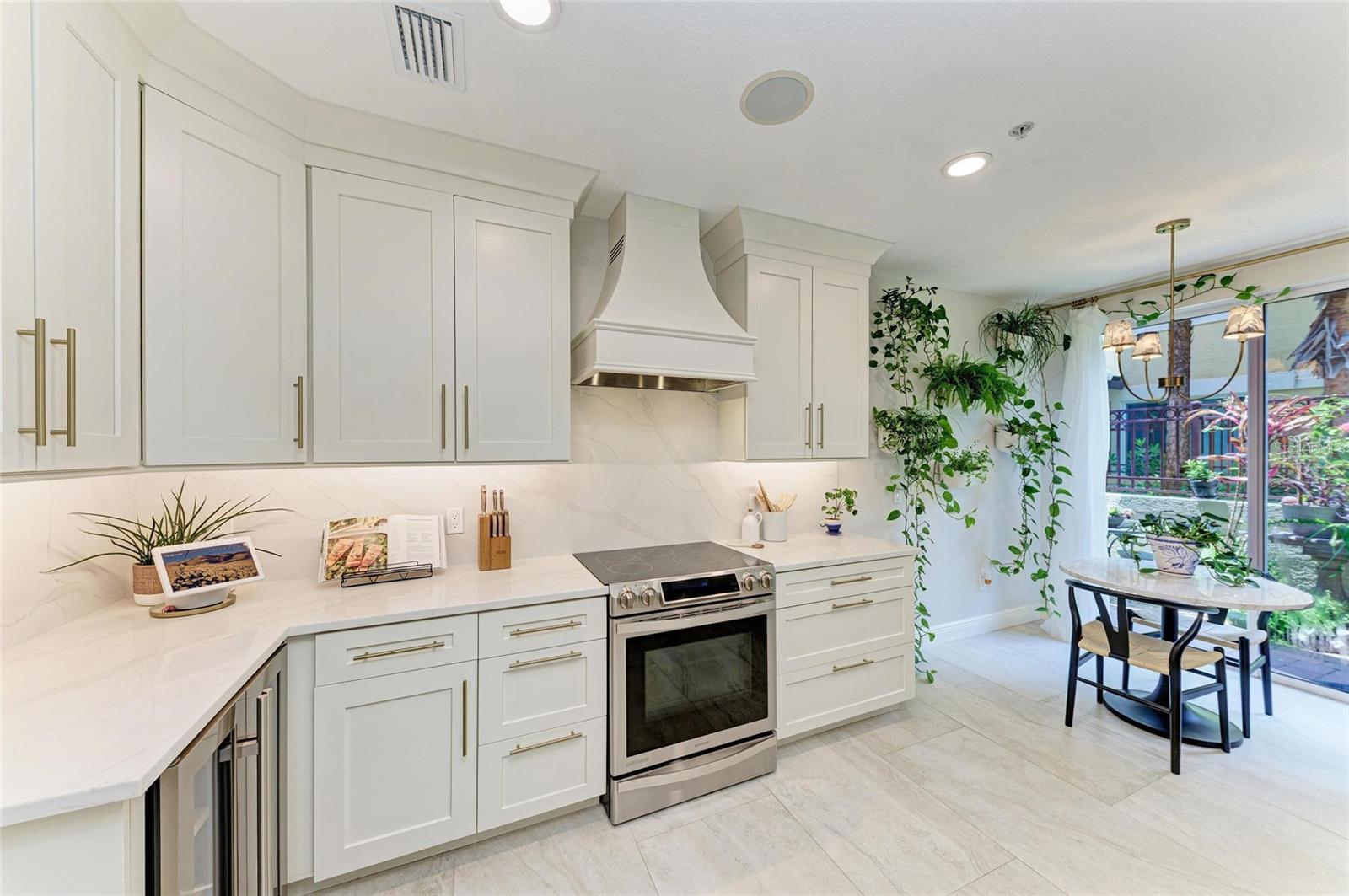 Image 19 of 72 For 6536 Moorings Point Circle 101