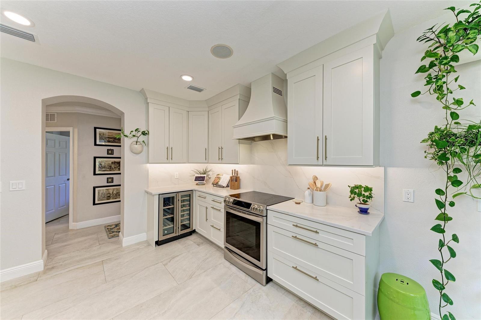 Image 21 of 72 For 6536 Moorings Point Circle 101