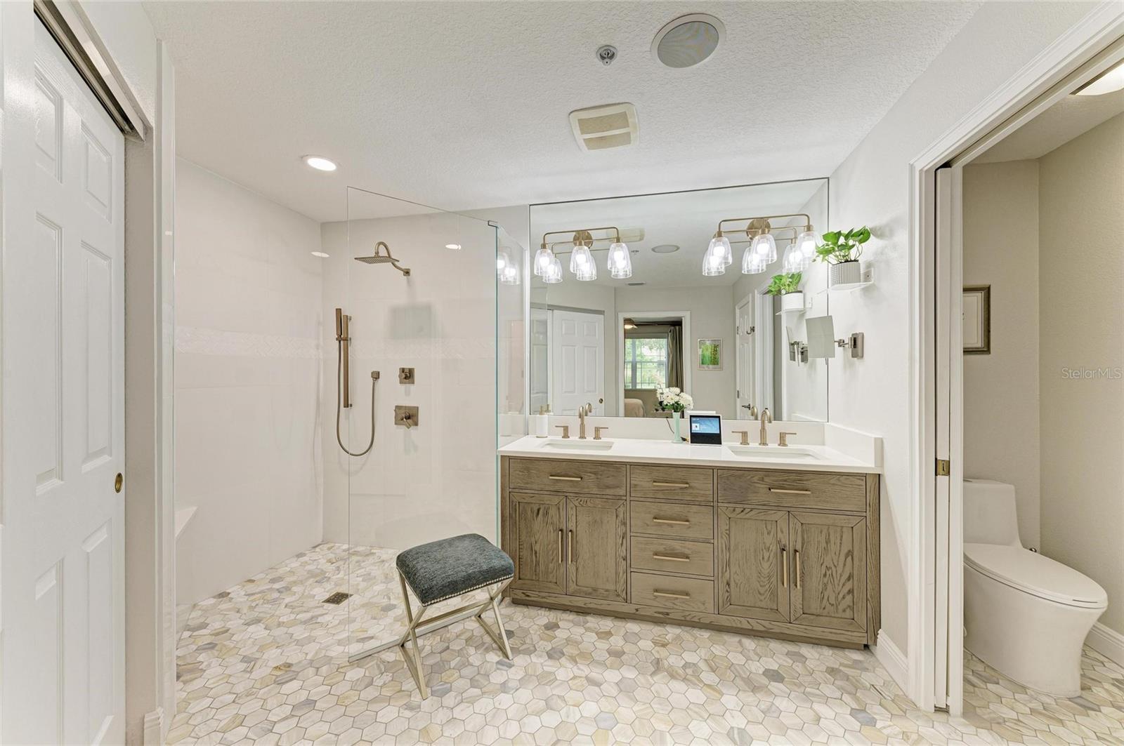 Image 30 of 72 For 6536 Moorings Point Circle 101