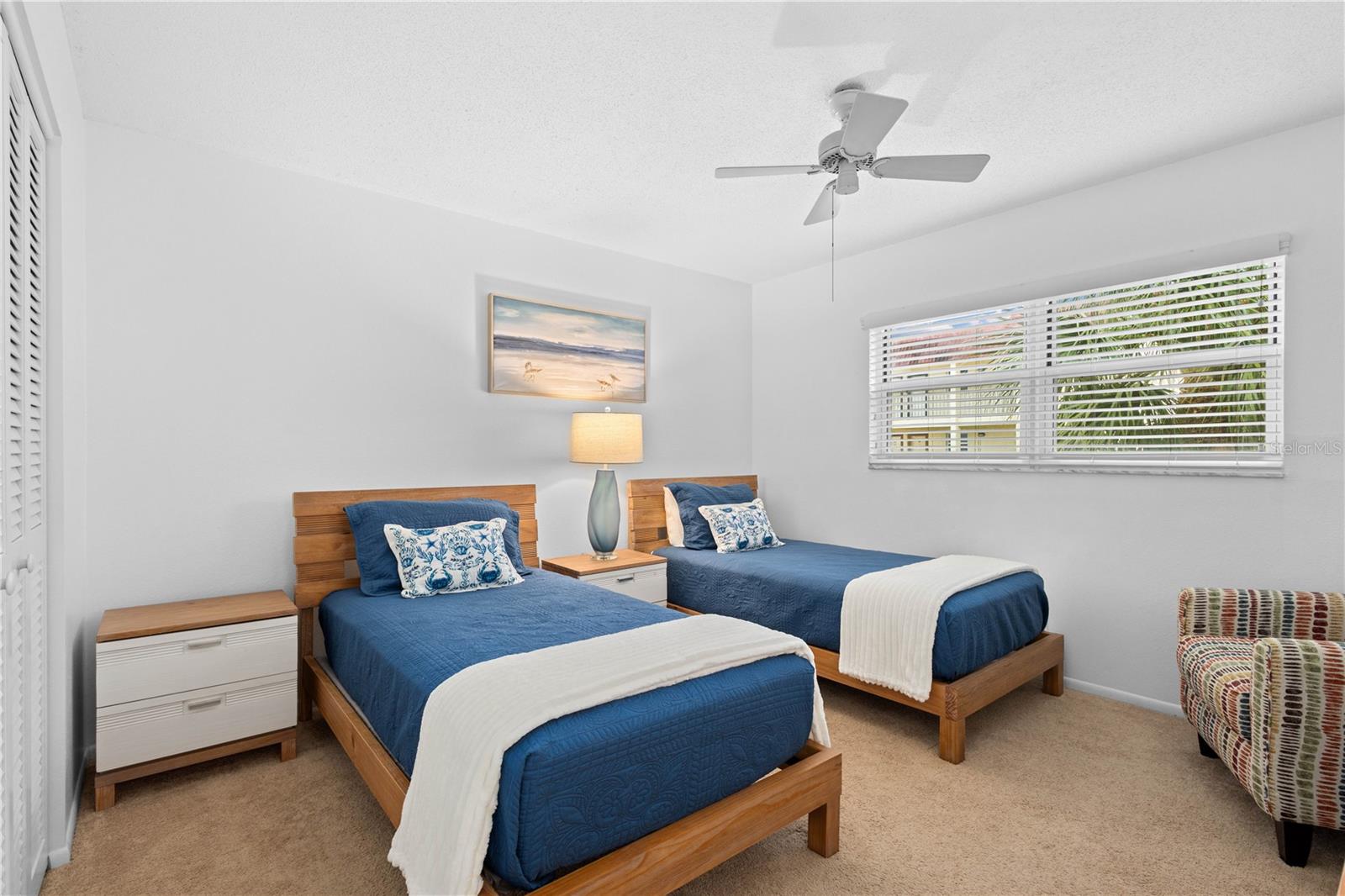 Image 14 of 39 For 915 Beach Road 321