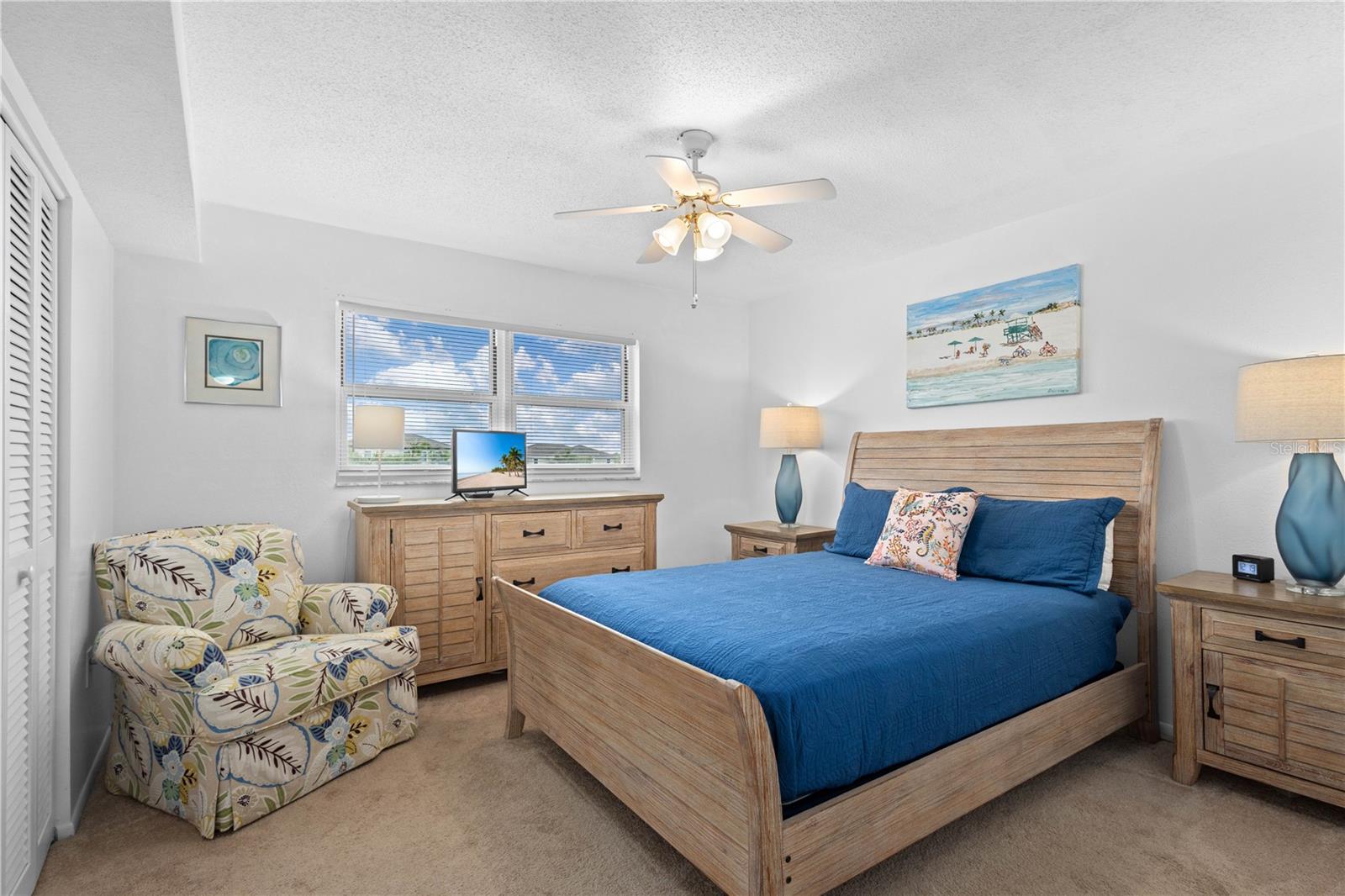 Image 16 of 39 For 915 Beach Road 321