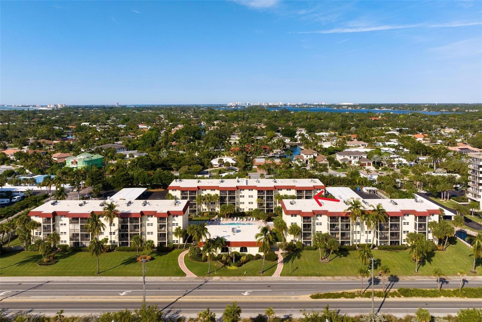 Image 2 of 39 For 915 Beach Road 321