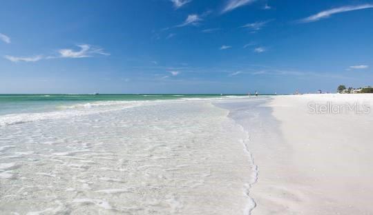 Image 28 of 39 For 915 Beach Road 321