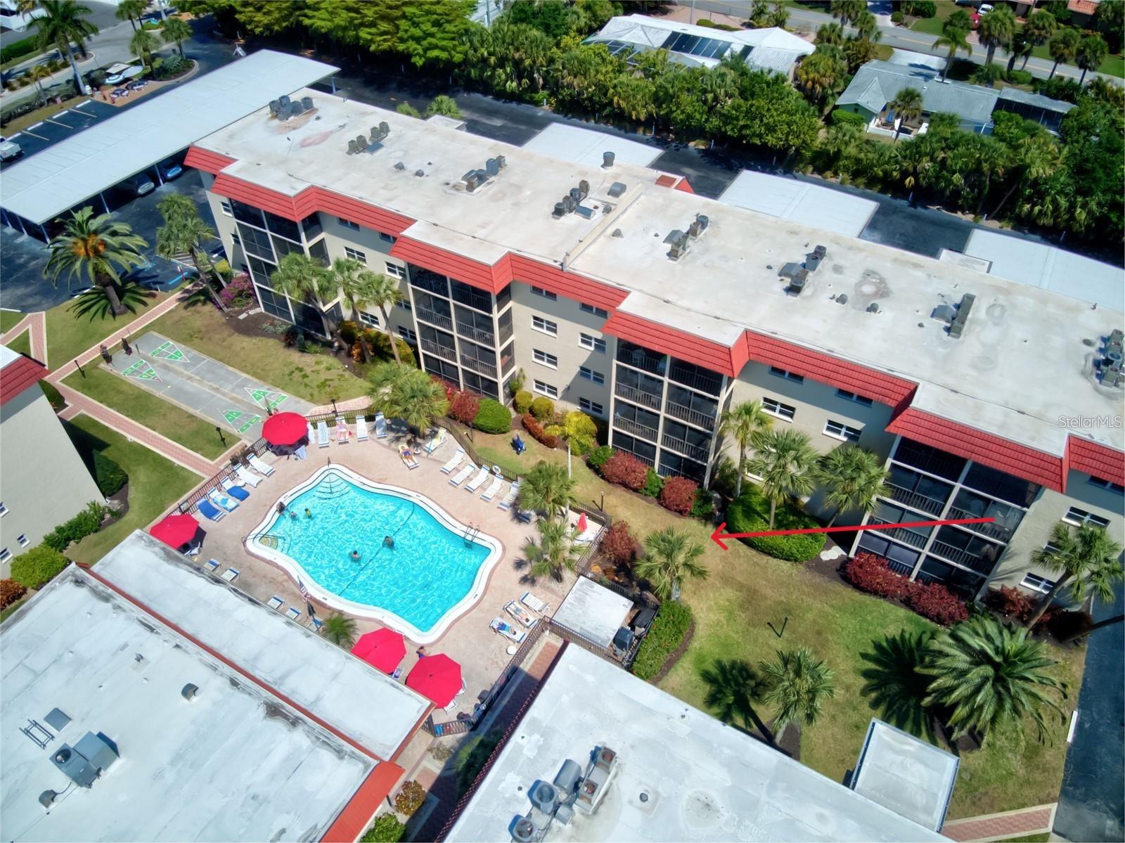 Image 3 of 39 For 915 Beach Road 321