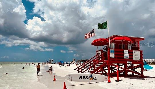 Image 36 of 39 For 915 Beach Road 321