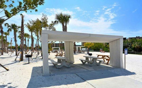 Image 37 of 39 For 915 Beach Road 321