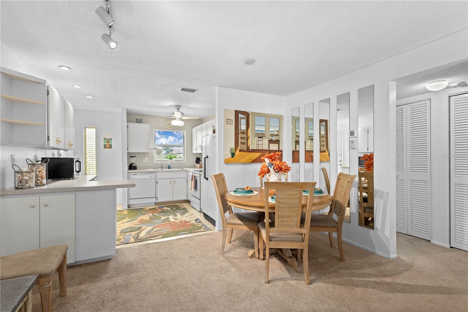 Image 7 of 39 For 915 Beach Road 321