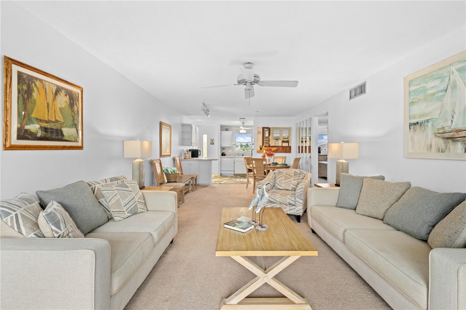 Image 8 of 39 For 915 Beach Road 321