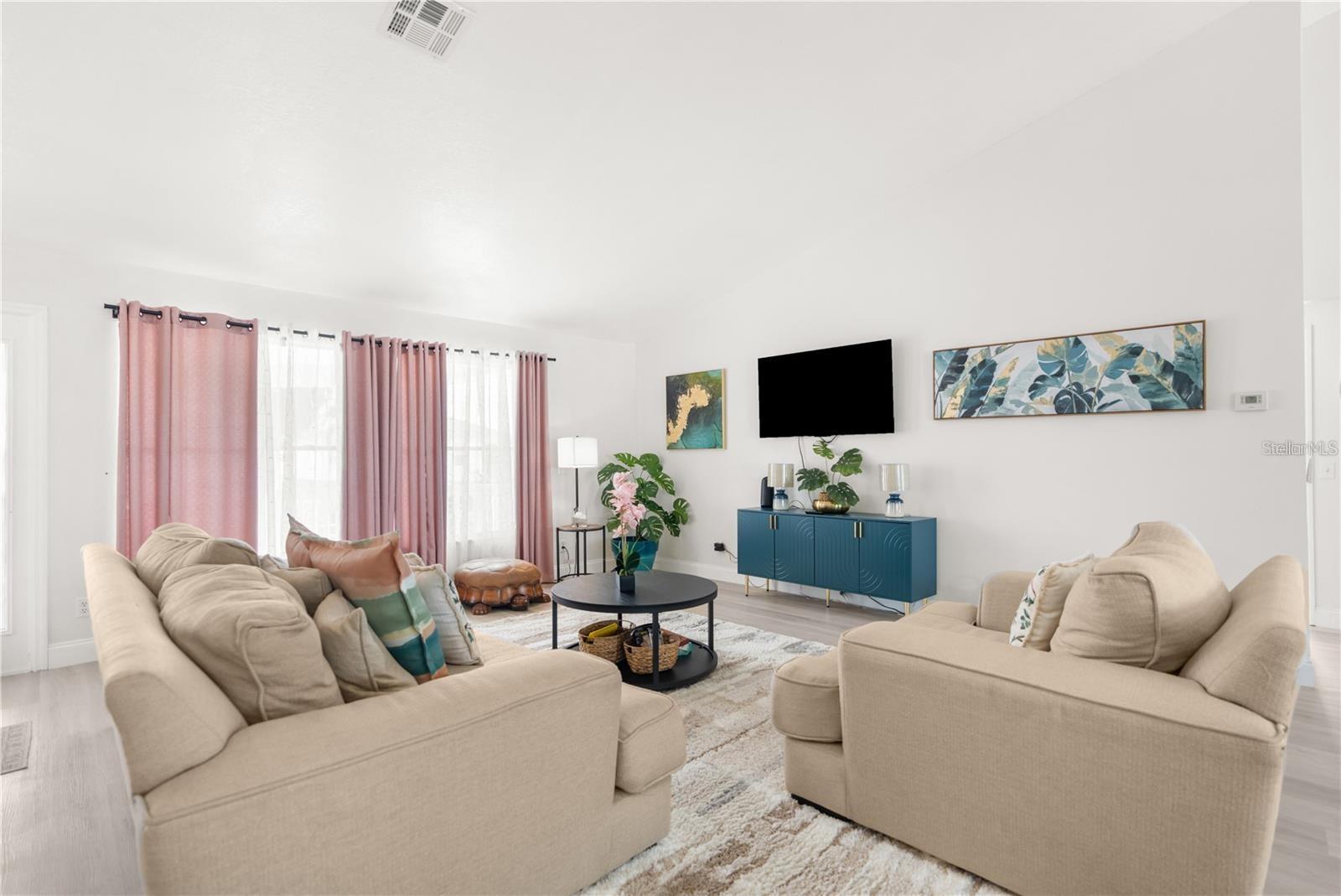 Image 9 of 34 For 13521 Stacey Drive