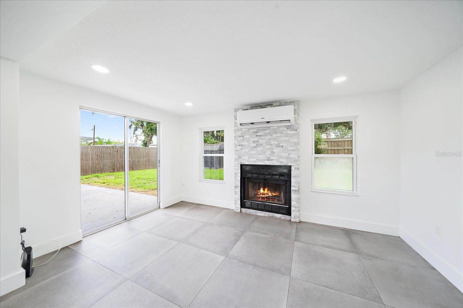 Image 13 of 25 For 3959 Coleridge Place