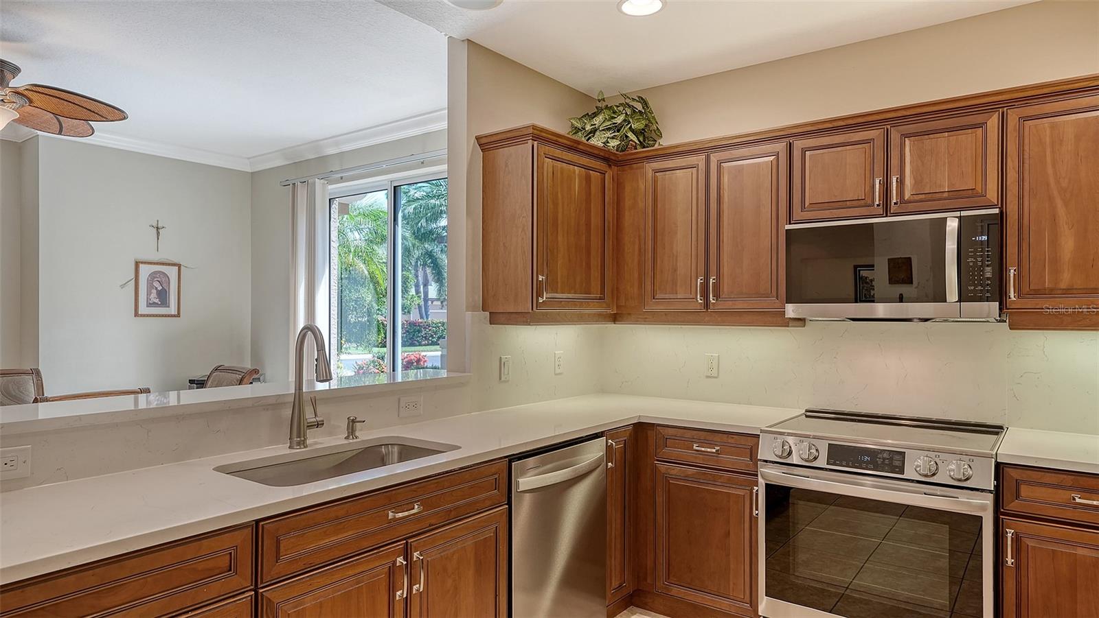 Image 17 of 81 For 6422 Moorings Point Circle 101