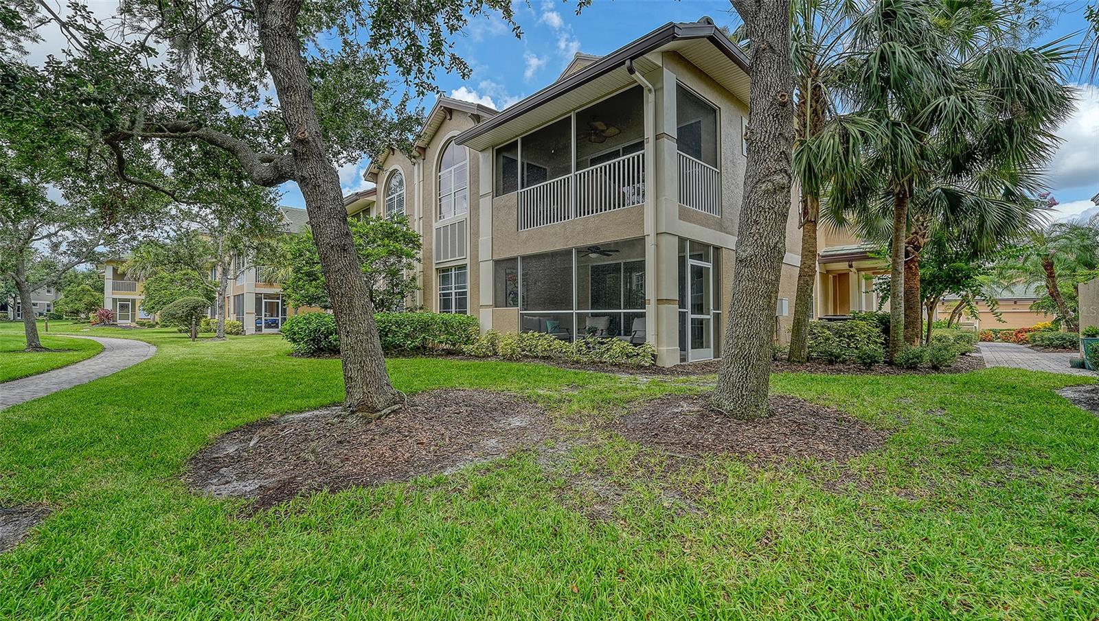 Image 38 of 81 For 6422 Moorings Point Circle 101