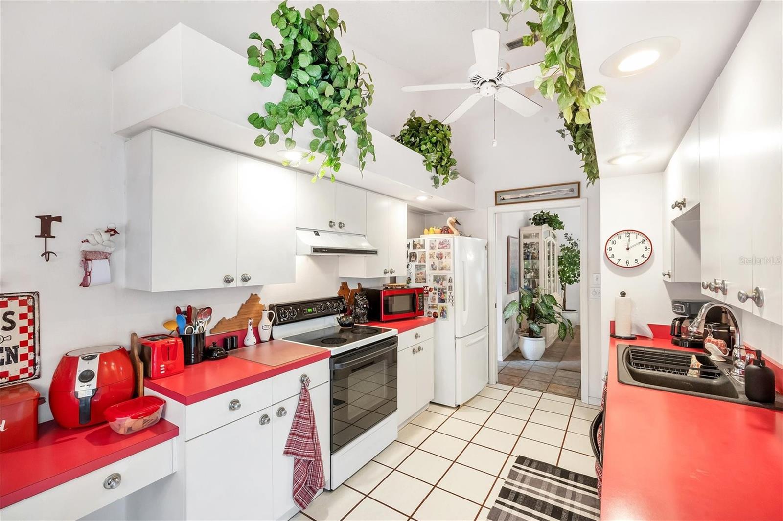 Image 15 of 45 For 5766 Beaurivage Avenue