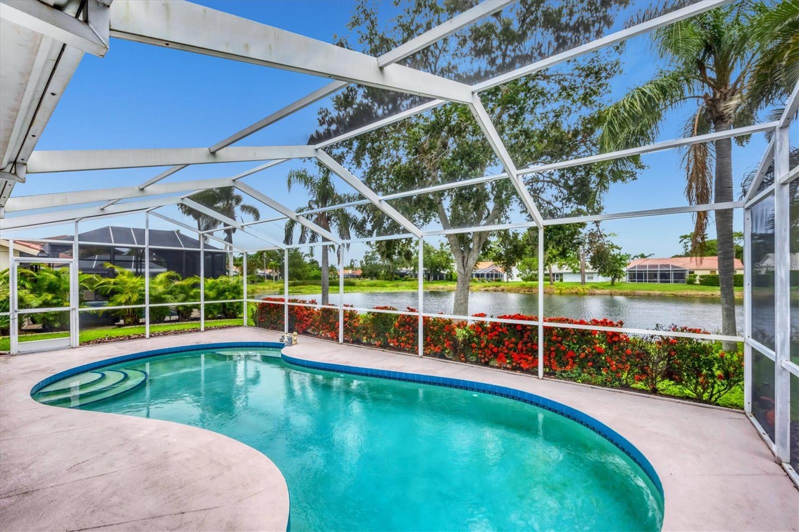 Image 3 of 45 For 5766 Beaurivage Avenue