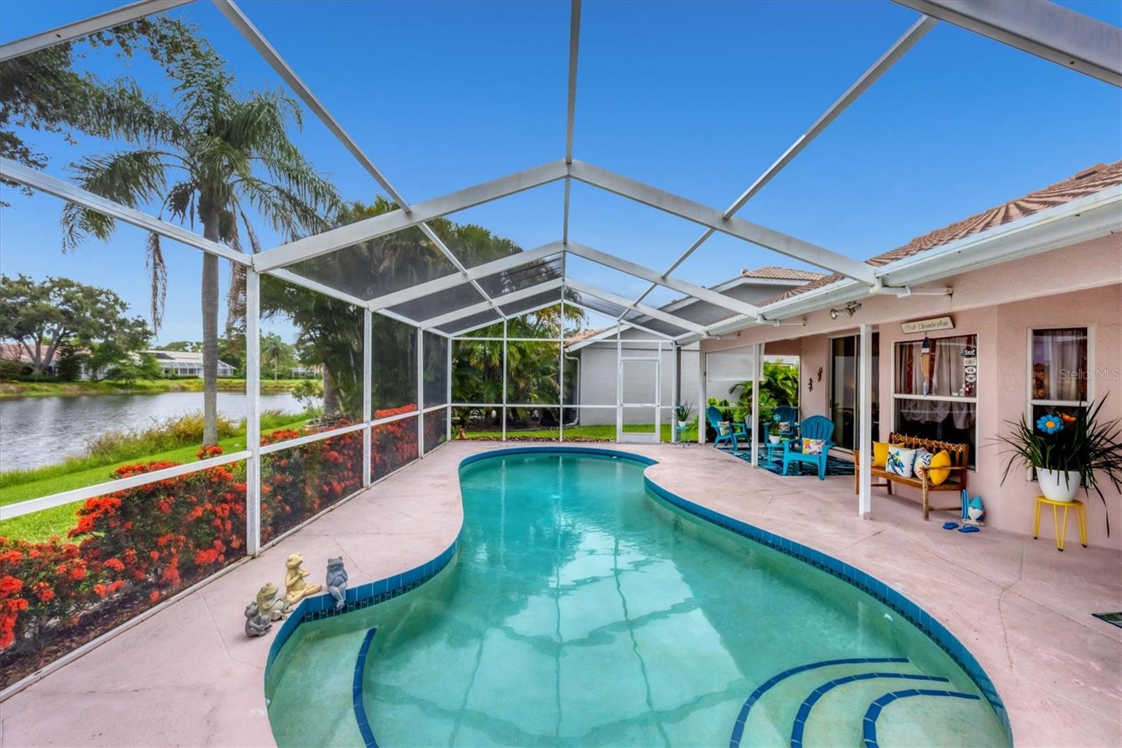 Image 4 of 45 For 5766 Beaurivage Avenue
