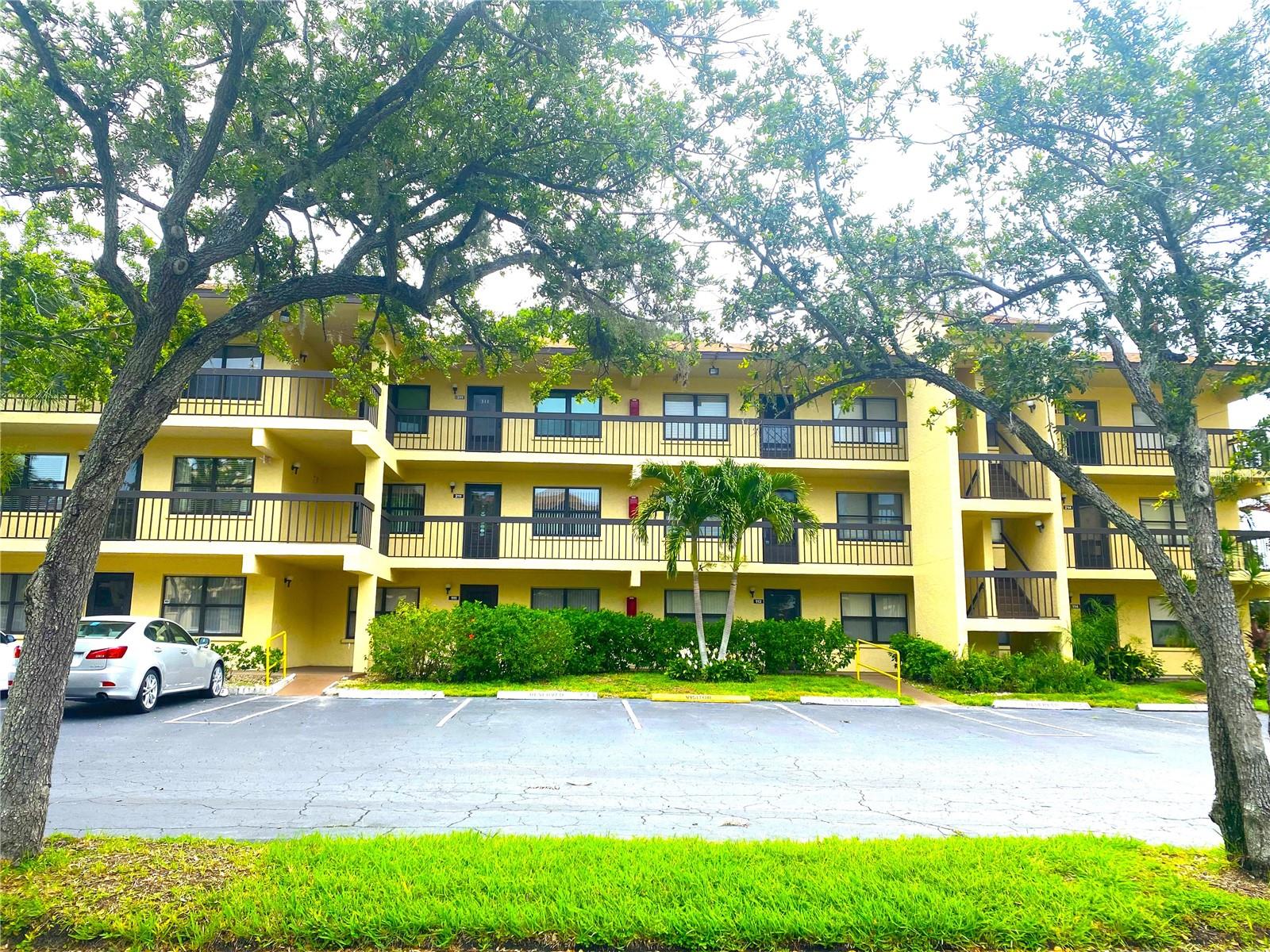 Details for 425 30th Avenue W C211, BRADENTON, FL 34205