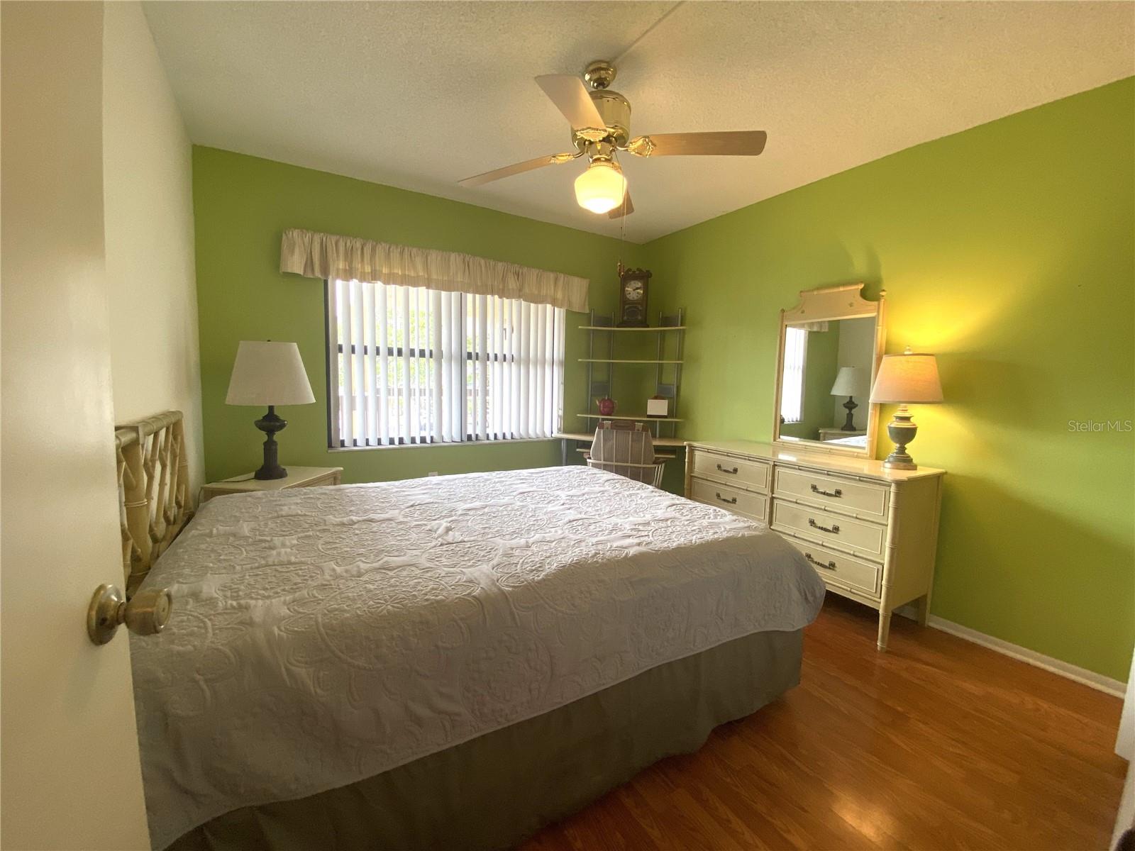 Image 20 of 35 For 425 30th Avenue W C211