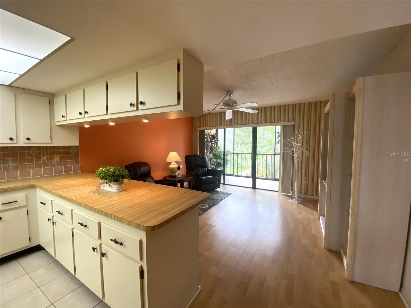 Image 8 of 35 For 425 30th Avenue W C211