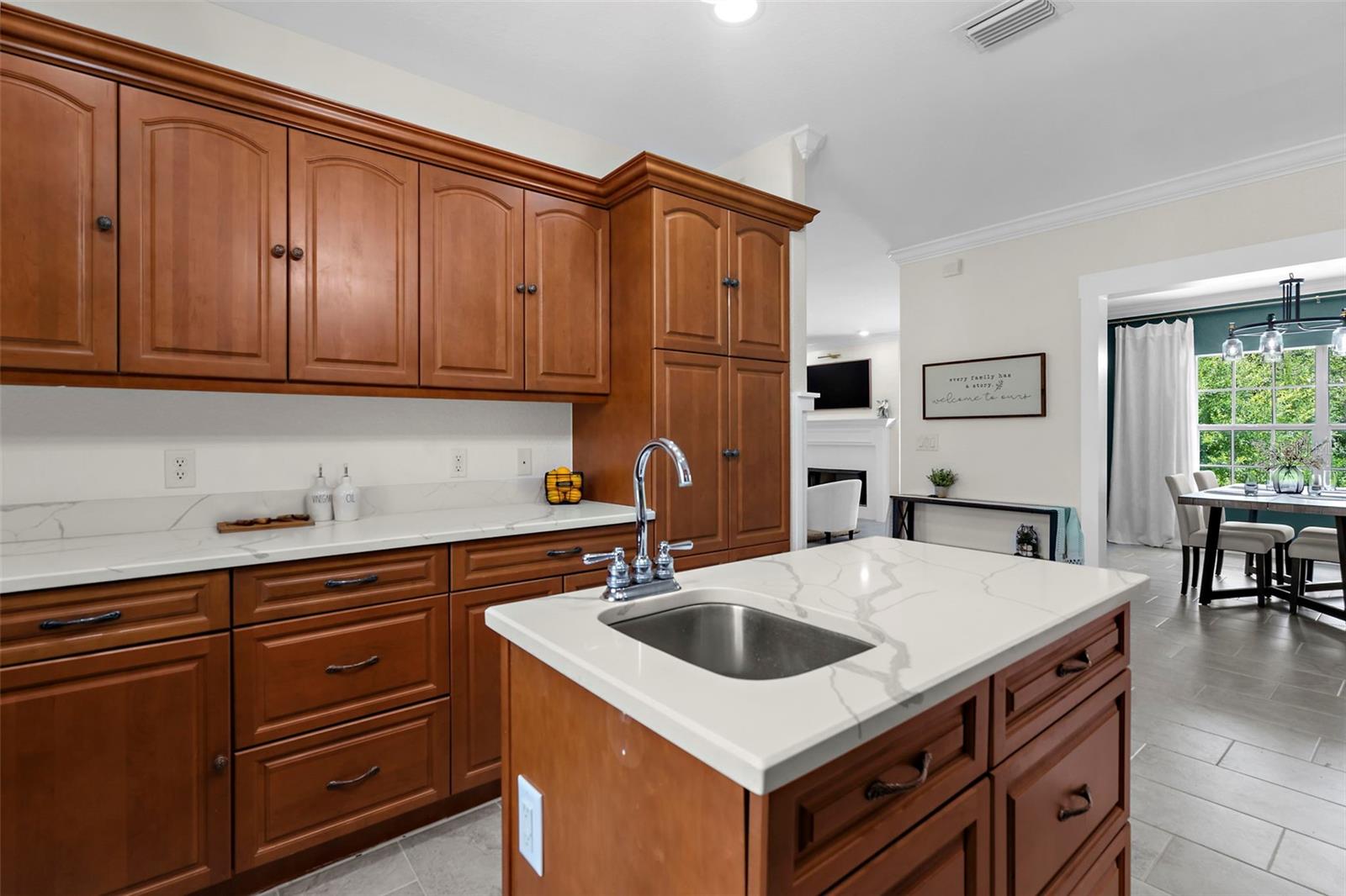 Image 18 of 50 For 18355 Sr 62  