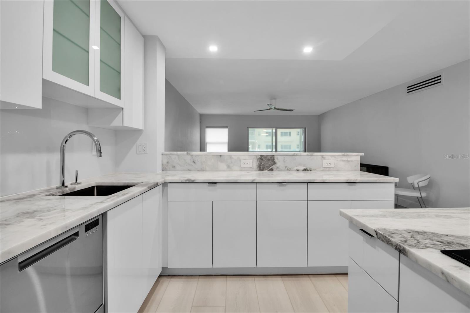 Image 14 of 44 For 1150 Tarpon Center Drive 1-c #103