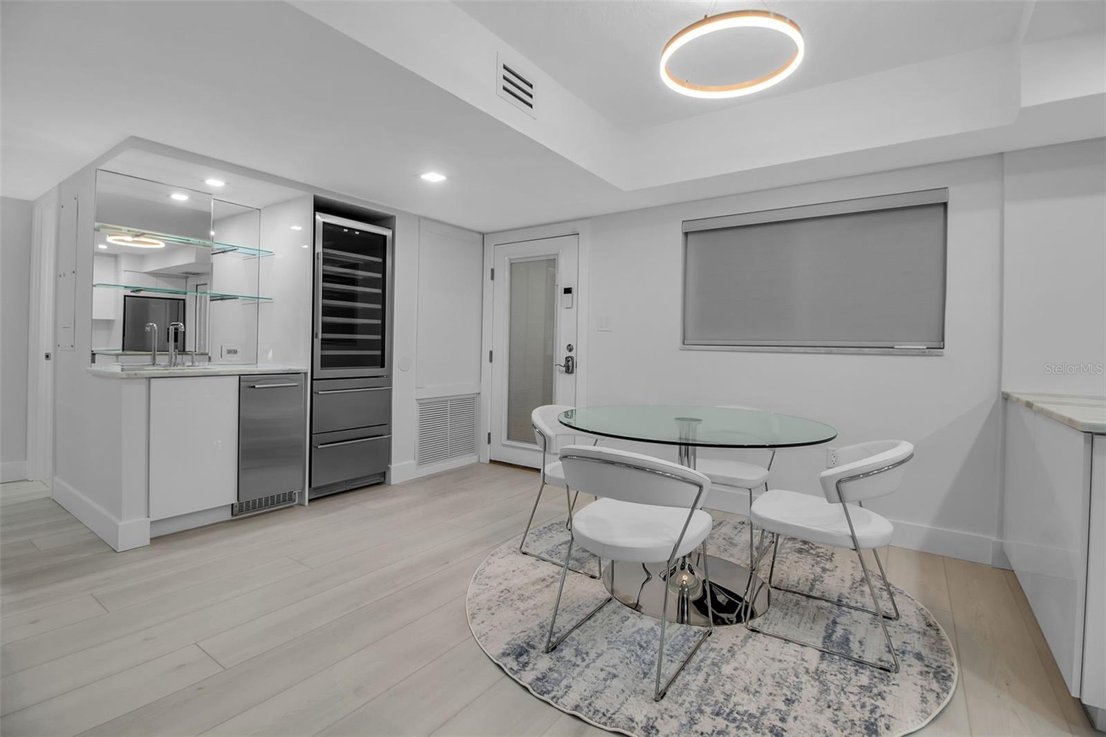 Image 6 of 44 For 1150 Tarpon Center Drive 1-c #103