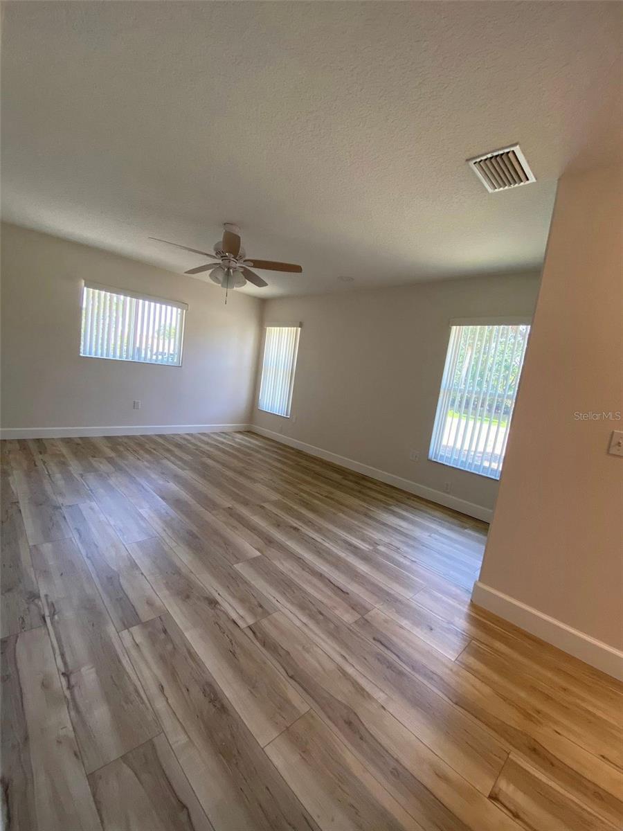 Image 14 of 18 For 4511 27th Avenue W