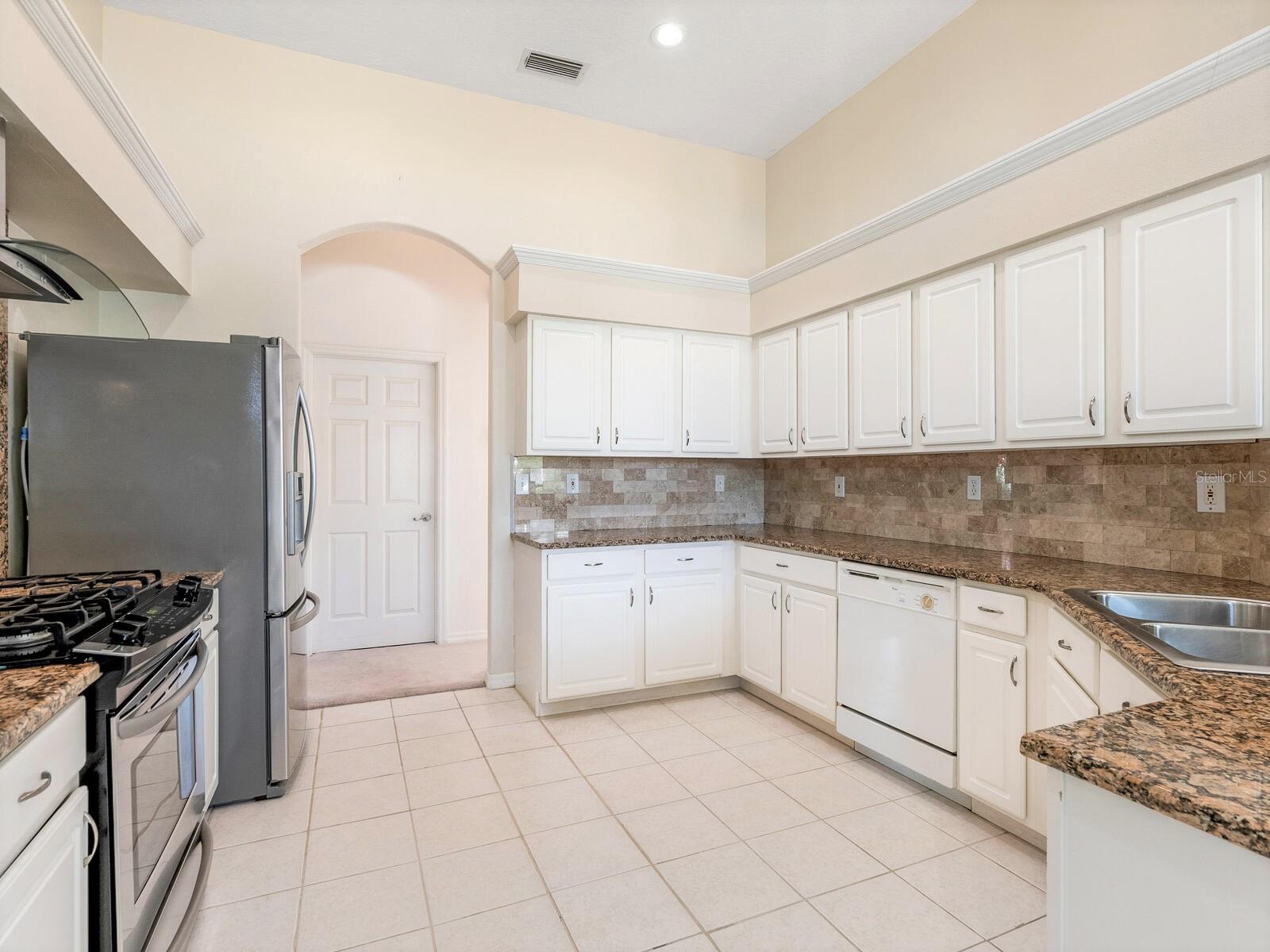 Image 7 of 23 For 6754 Country Club Lane
