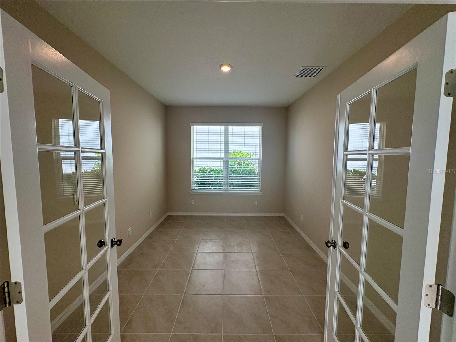 Image 13 of 28 For 16439 Paynes Mill Drive