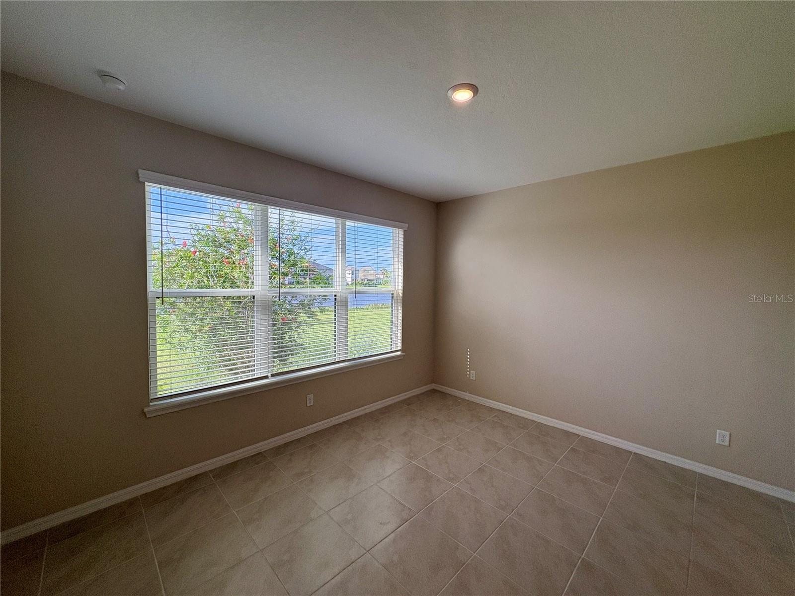 Image 19 of 28 For 16439 Paynes Mill Drive
