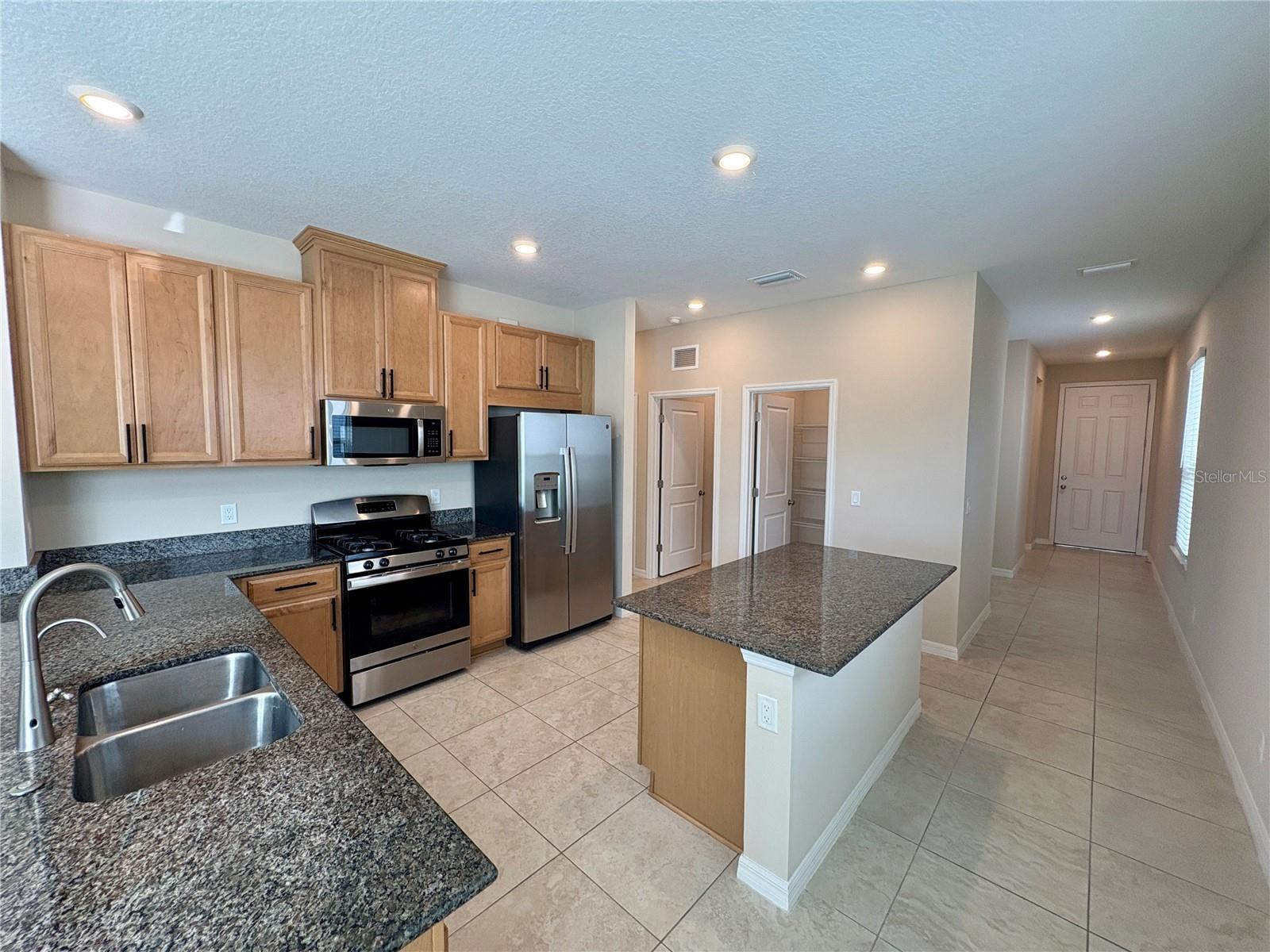 Image 3 of 28 For 16439 Paynes Mill Drive
