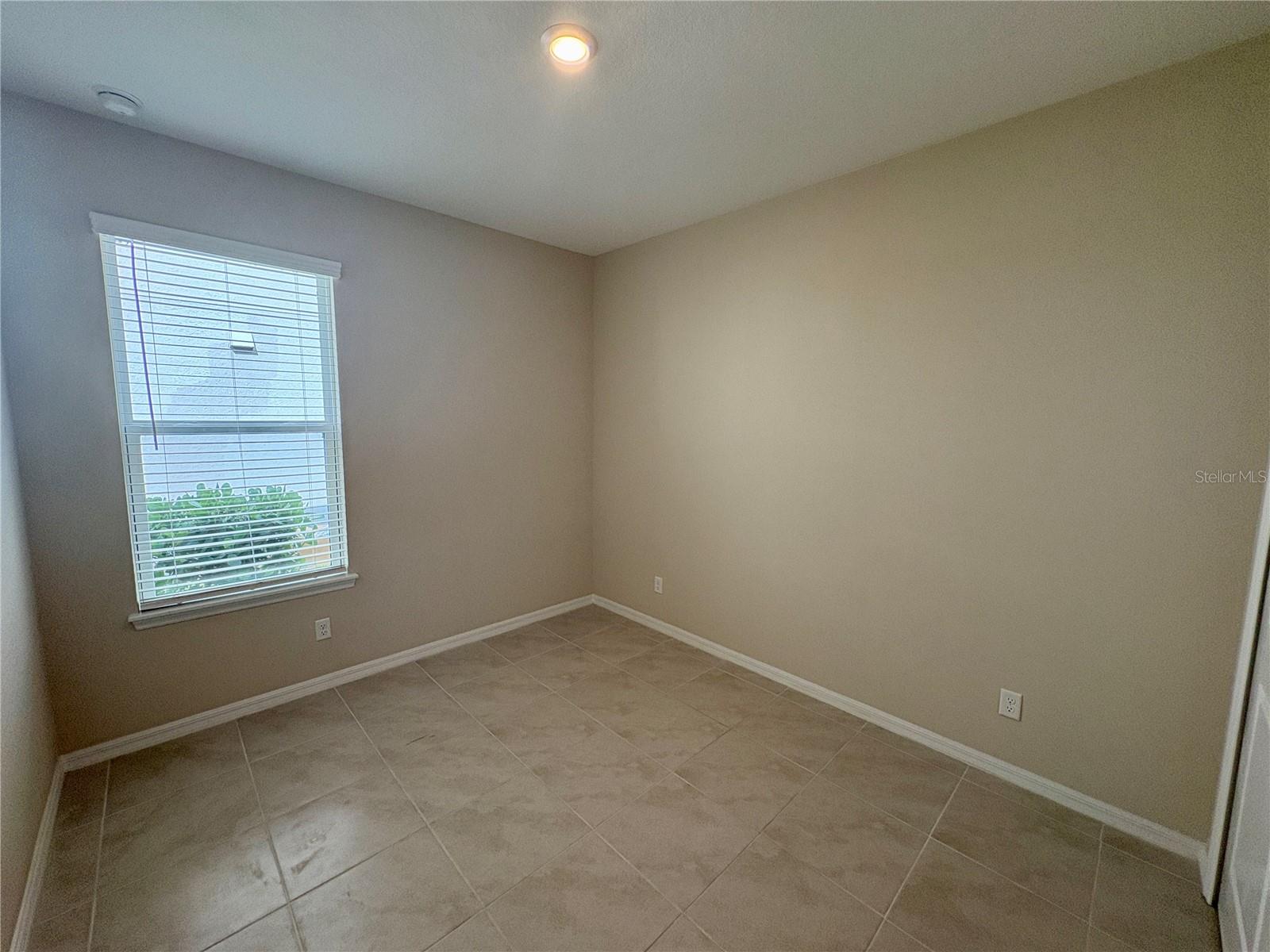 Image 6 of 28 For 16439 Paynes Mill Drive