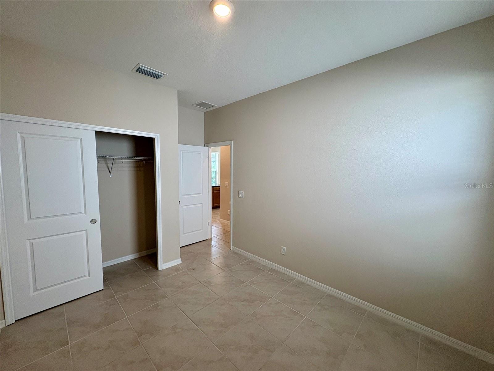 Image 7 of 28 For 16439 Paynes Mill Drive