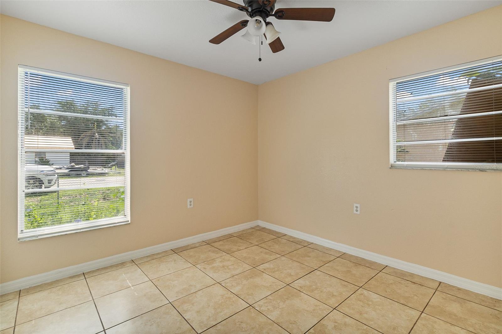 Image 13 of 27 For 328 14th Avenue