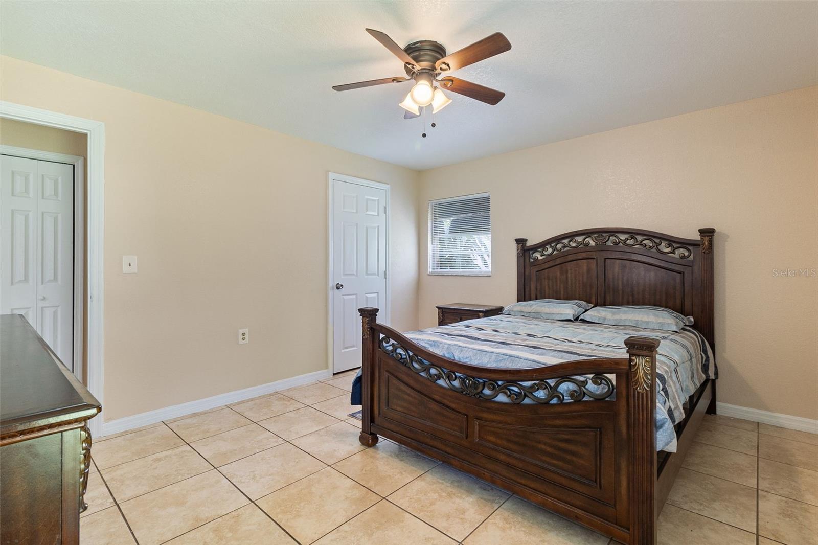 Image 16 of 27 For 328 14th Avenue