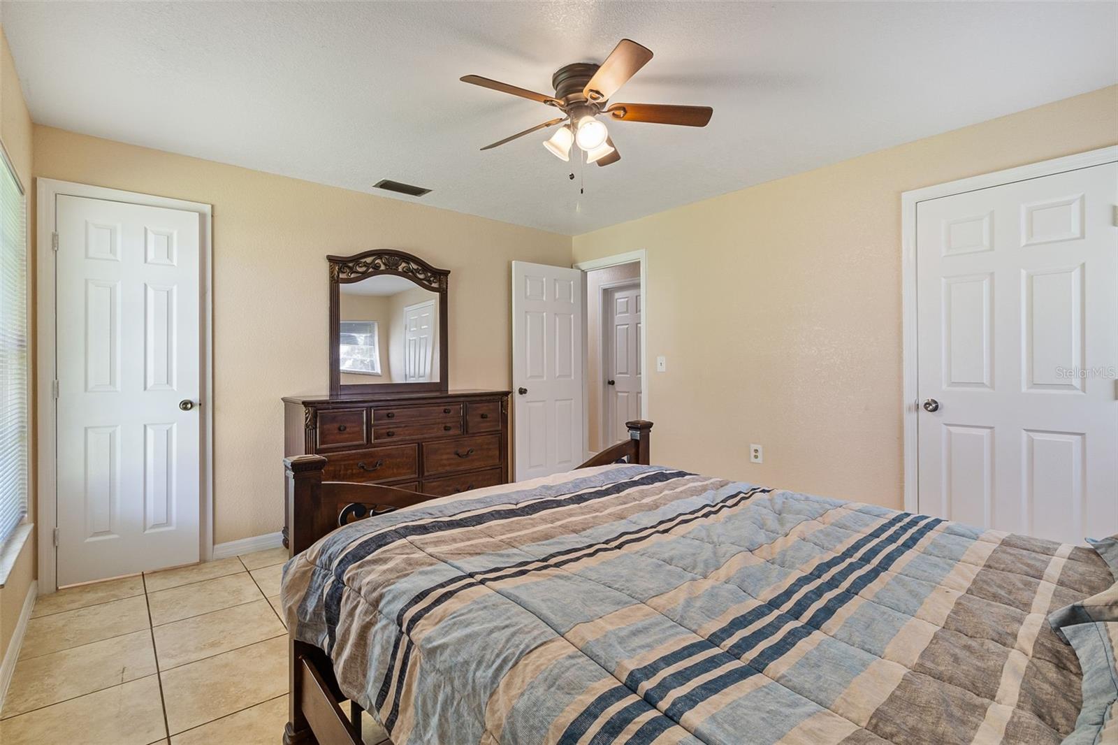 Image 17 of 27 For 328 14th Avenue