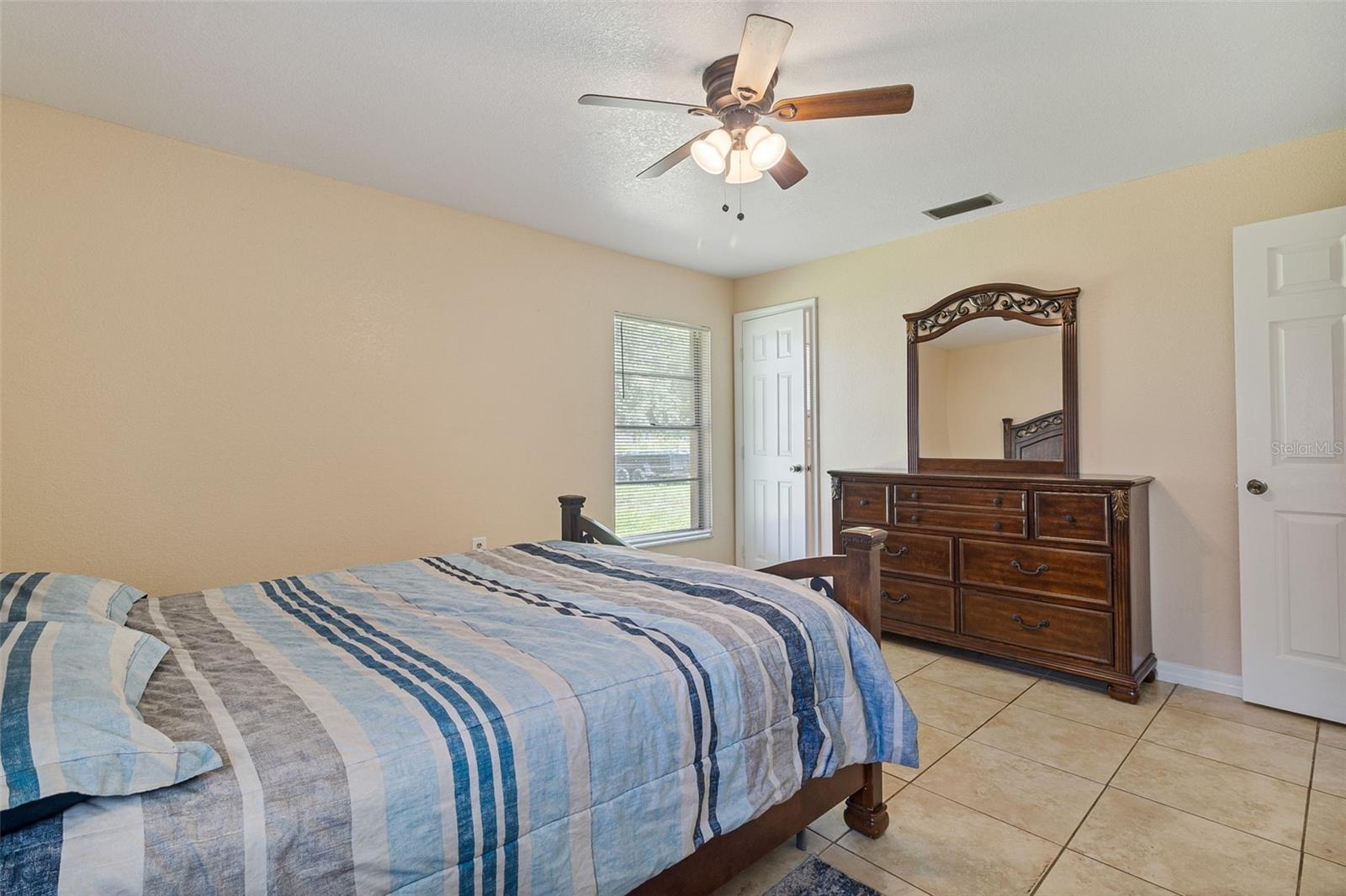 Image 18 of 27 For 328 14th Avenue