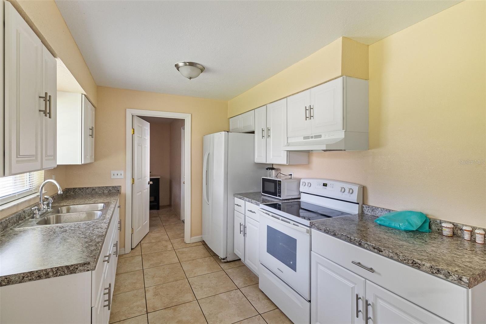 Image 7 of 27 For 328 14th Avenue