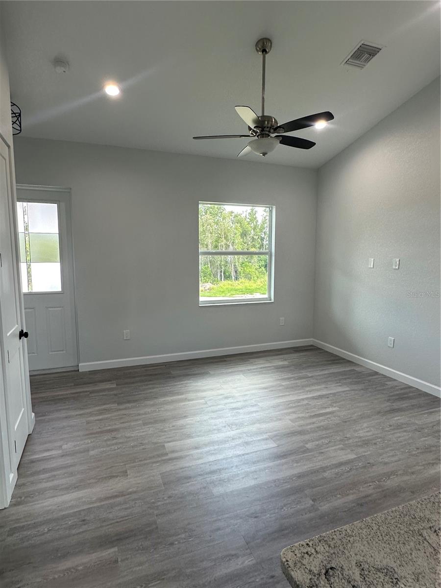 Image 11 of 16 For 14343 Myakka Avenue