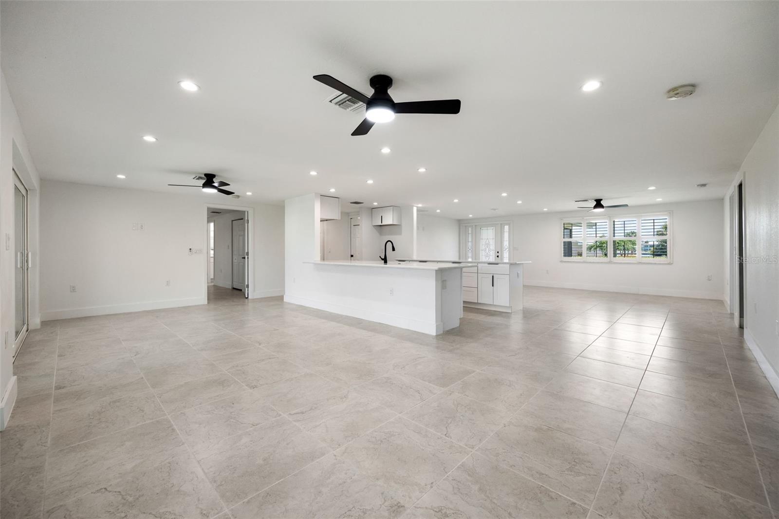 Image 15 of 61 For 1464 Deer Creek Drive
