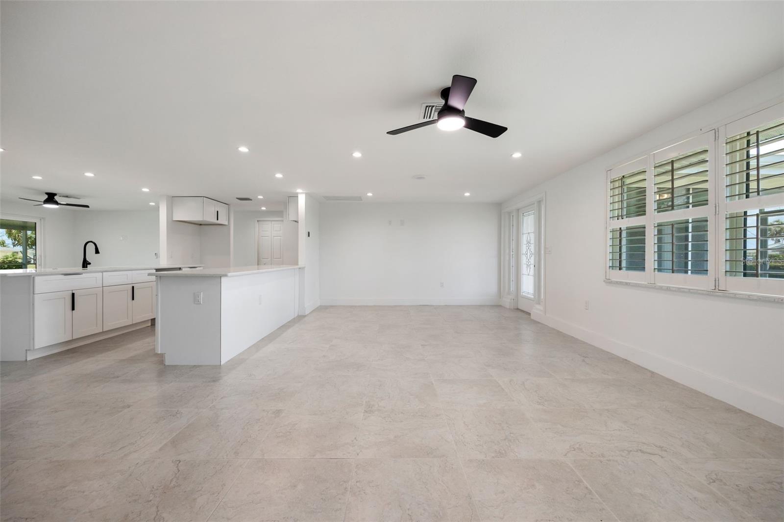 Image 7 of 61 For 1464 Deer Creek Drive