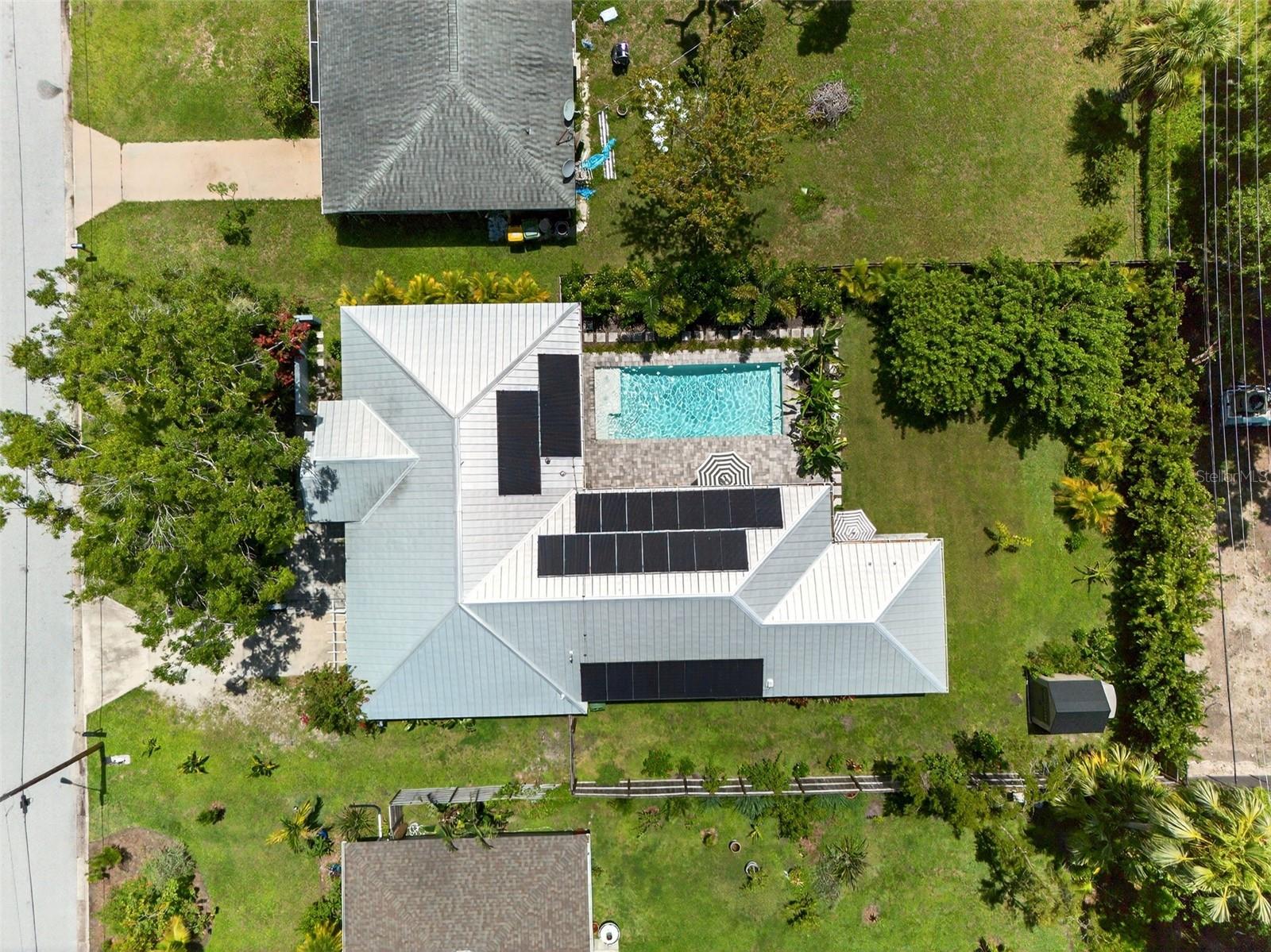 Image 3 of 53 For 2460 Hillview Street