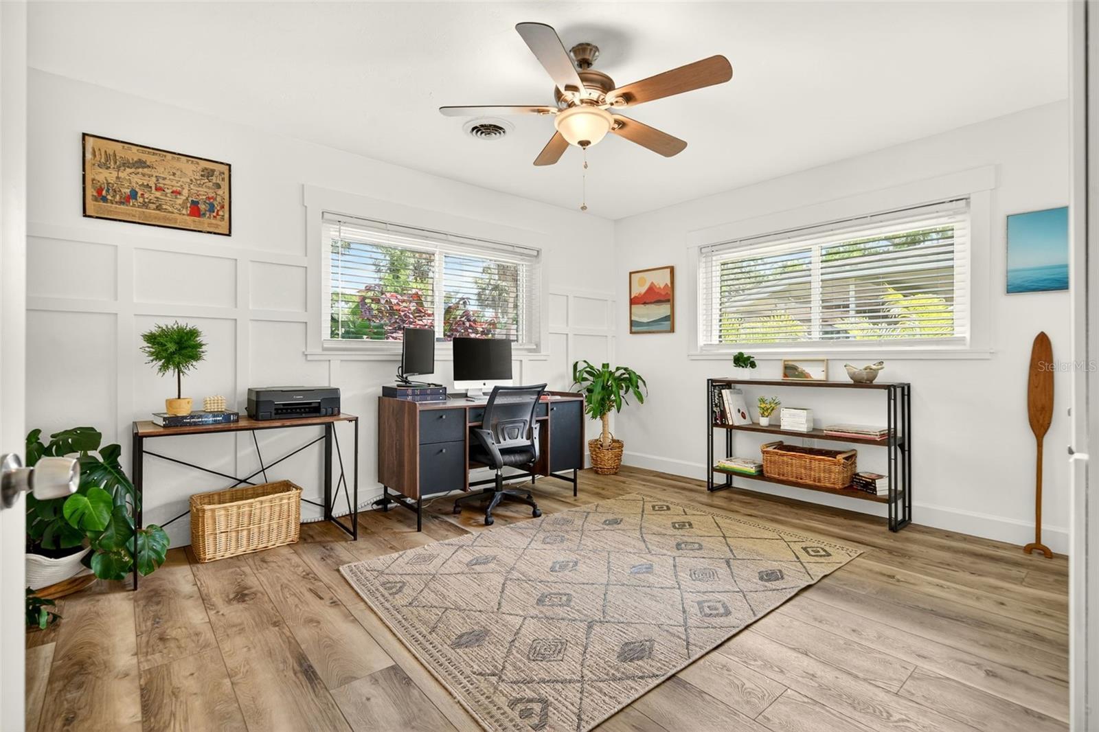Image 32 of 53 For 2460 Hillview Street
