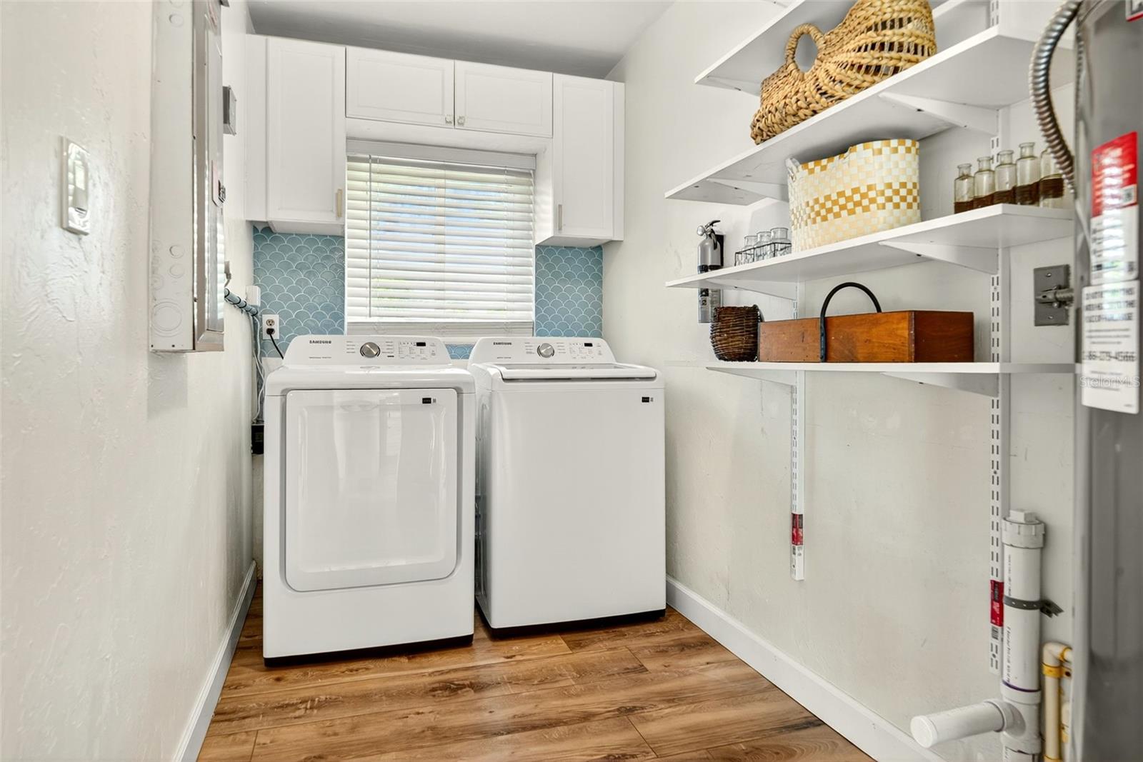 Image 34 of 53 For 2460 Hillview Street