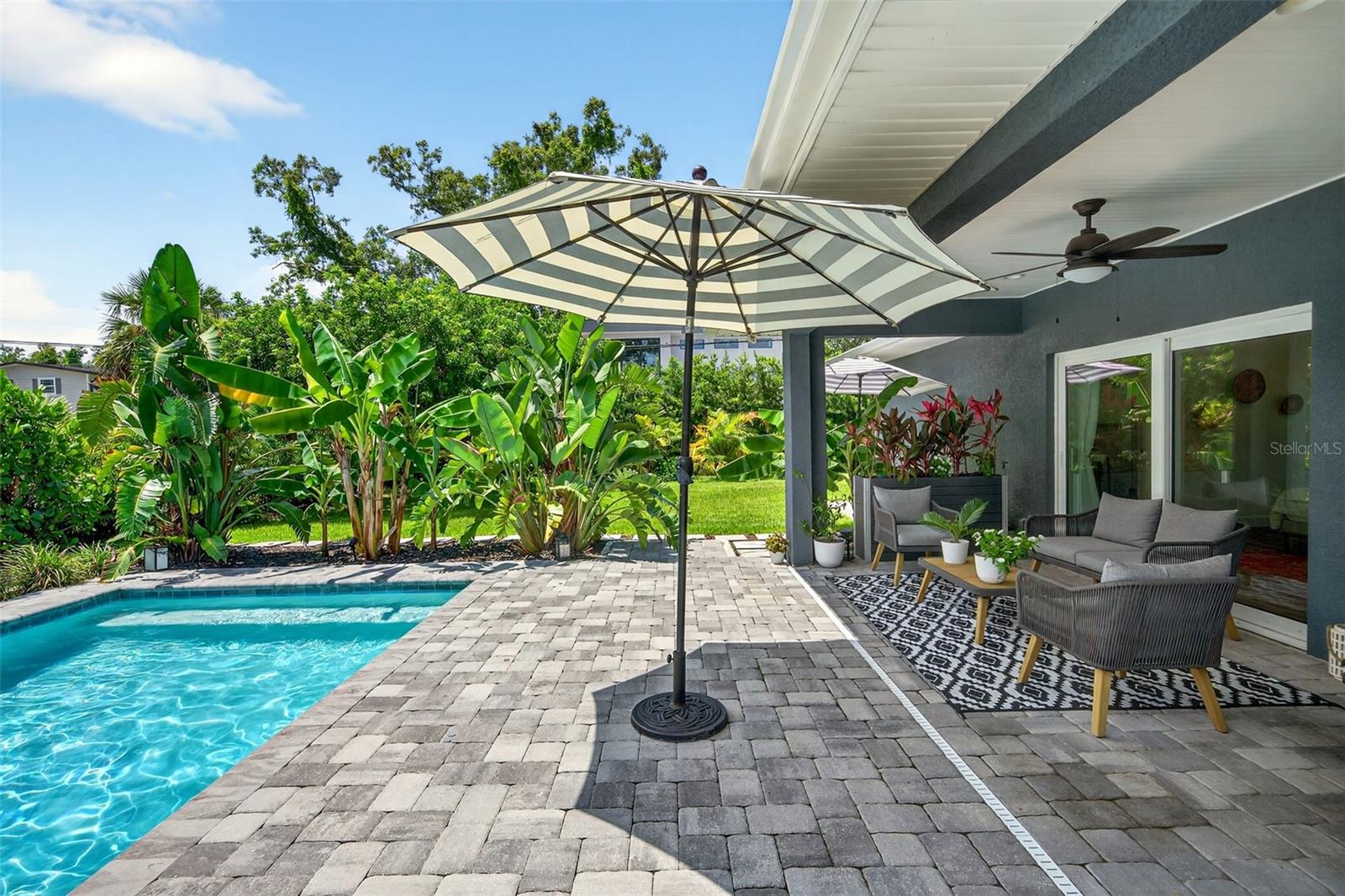 Image 39 of 53 For 2460 Hillview Street