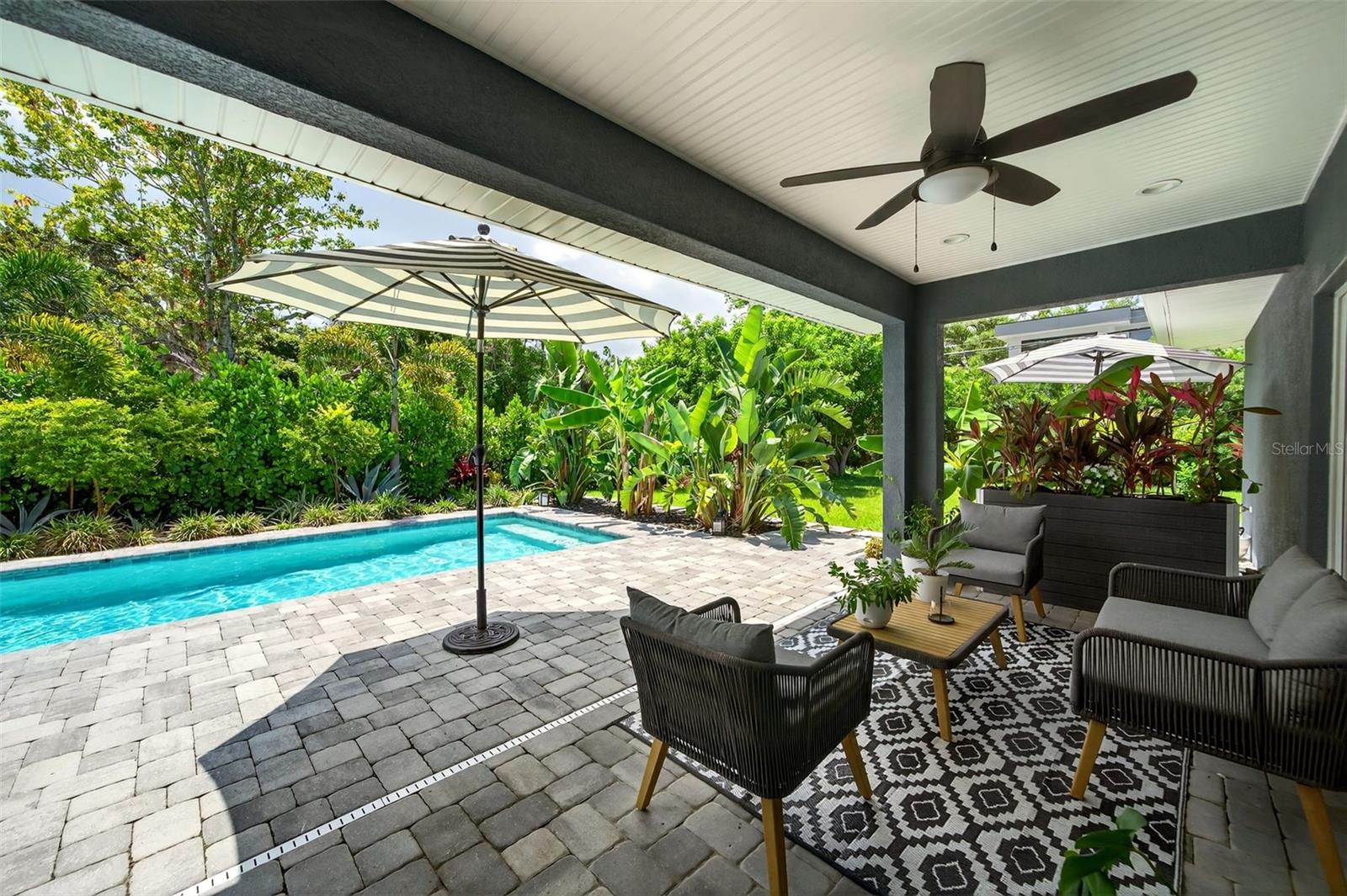 Image 42 of 53 For 2460 Hillview Street