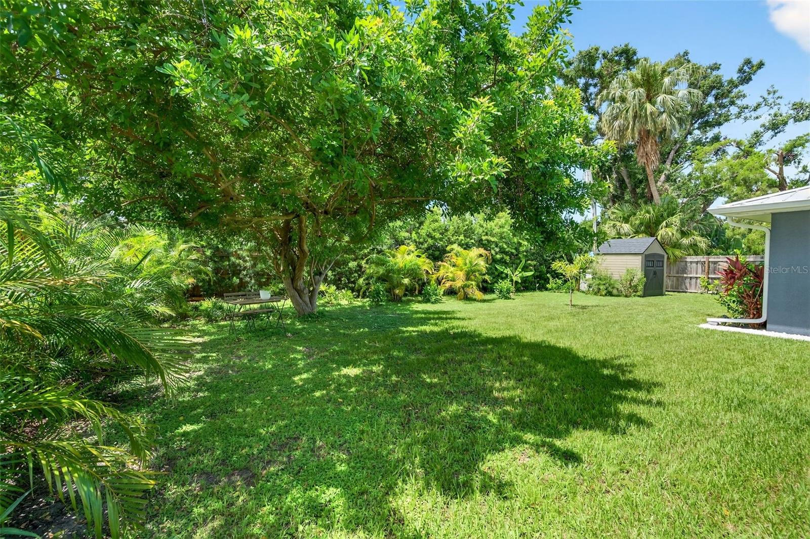 Image 44 of 53 For 2460 Hillview Street