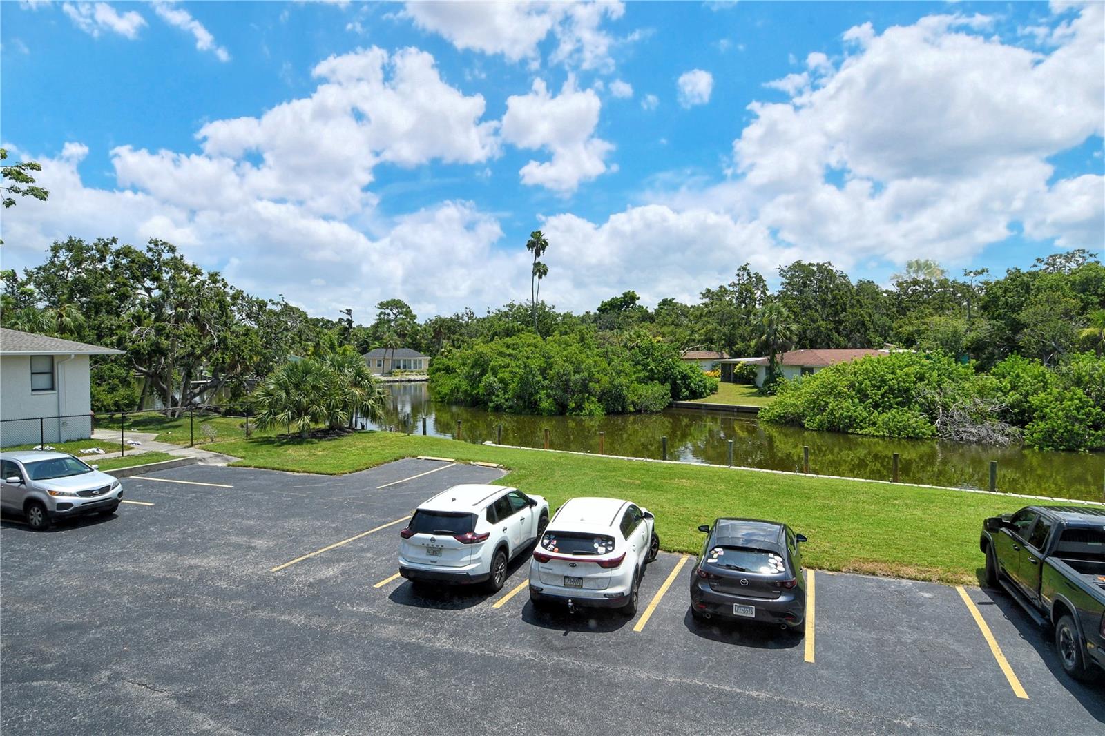 Image 31 of 36 For 2124 Tamiami Trail N 103