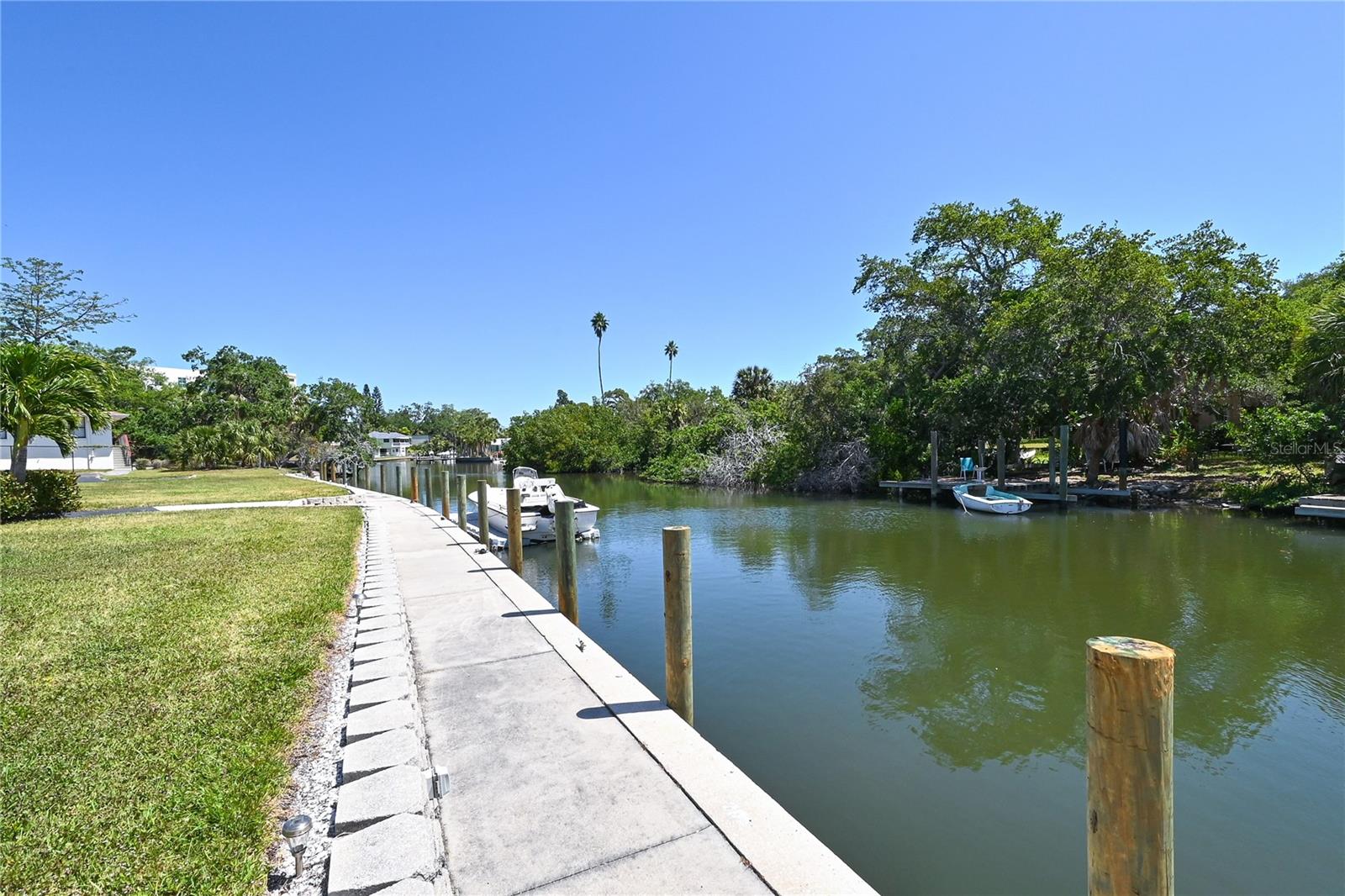 Image 6 of 36 For 2124 Tamiami Trail N 103